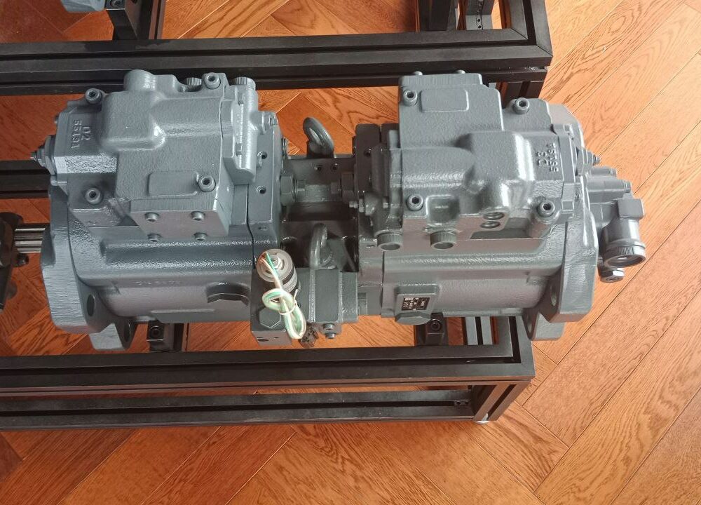 Главный гидравлический насос Hyundai R215-7 k3v112DT-17ER-9N3P Главный гидравлический насос Hyundai R215-7 k3v112DT-17ER-9N3P